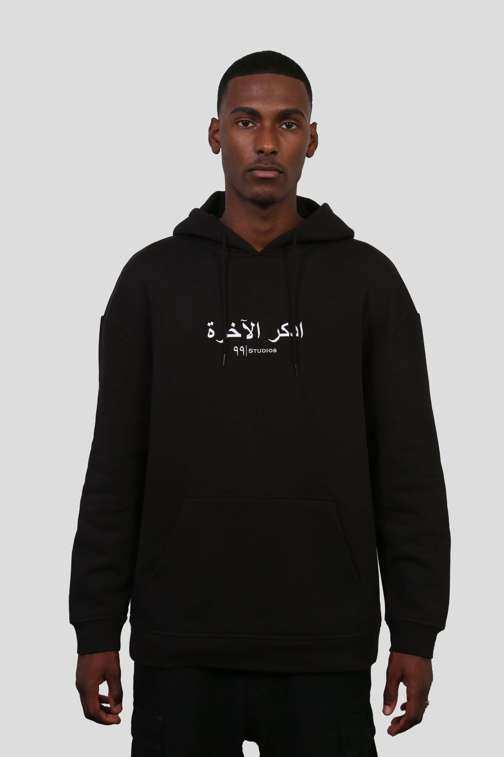 AKHIRAH LIGHT HOODIE BLACK